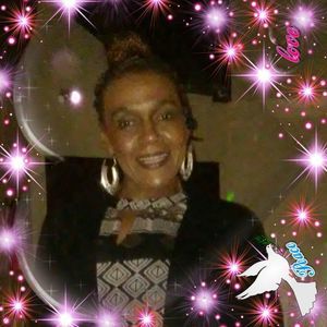 Meet your Posher, Yolanda